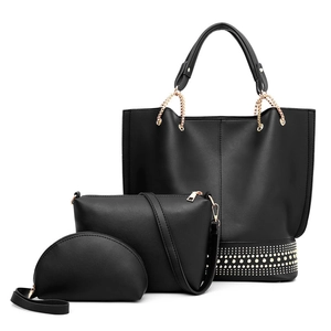 Dreiteiliges schwarzes Handtaschen-Set mit Shopper und goldenen Nieten-Details