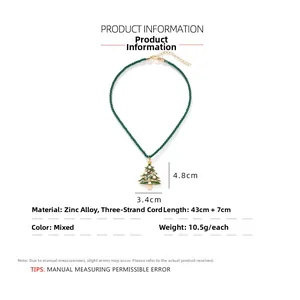 Dimensions détaillées du collier pendentif sapin de Noël avec strass multicolores