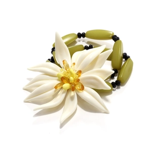 Handmade Bohemian beaded bracelet featuring large white 3D flowers and green oval beads