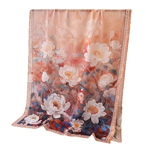 Écharpe en mousseline à imprimé floral, dégradé rouge orange et motif pivoine blanche