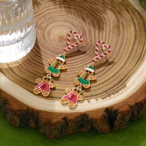 Boucles d'oreilles bonhomme en pain d'épices de Noël avec crochets en sucre d'orge