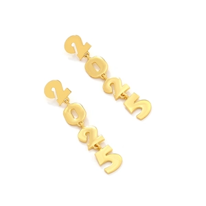 Boucles d'oreilles pendantes dorées 2025 avec finition métallique polie pour le Nouvel An