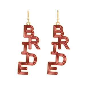 Rote Emaille-BRIDE-Buchstaben-Ohrringe mit Goldfinish und Perlen für die Hochzeit