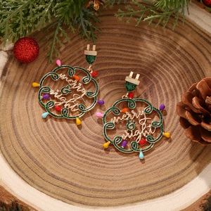 Boucles d'oreilles de Noël pailletées vertes avec ampoules et texte Merry Bright