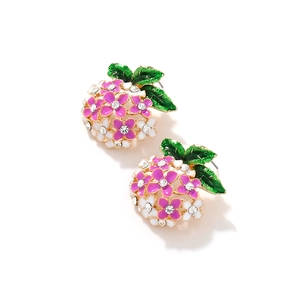 Chic enamel flower stud earrings with pink blossoms, green leaves and gold plating