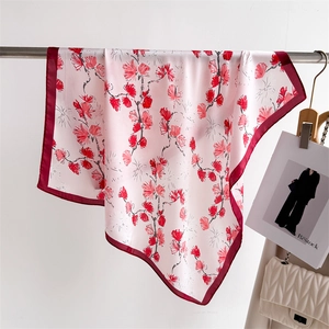 Elegant Floral Print Square Scarf Satin-Like Satin Bandana Versatile Chic Neck Scarf For Women Office Commute Accessory