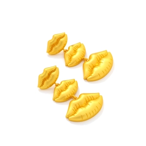 Golden multi-layered lip pendant earrings with textured matte finish in vintage style
