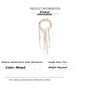 Vue détaillée du collier à franges de perles multicouche avec strass et chaîne dorée