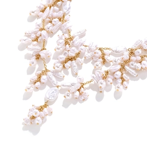 Luxury multilayer baroque pearl beaded necklace set with gold chain and CC logo detail