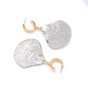Modern two-tone shell earrings with golden C-shape ring and silver textured pendant