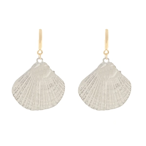 Golden hook and silver shell pendant earrings with ocean style and radial texture