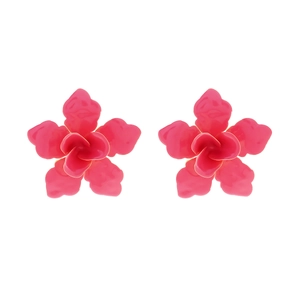 Boucles d'oreilles fleurs en émail rose vif avec finition brillante et design 3D