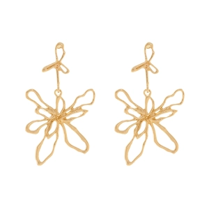 Abstract golden flower earrings with hollow metal petals in a liquid metallic finish
