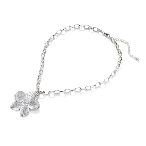 Silver flower pendant necklace in alloy with brushed texture and adjustable chain