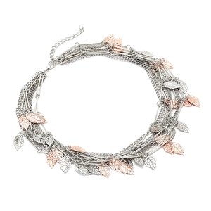 Collier multi-rangs avec pendentifs en forme de feuilles en argent et or rose