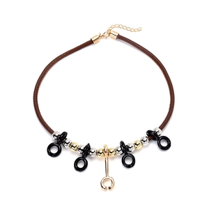 Geometric Round Pendant Necklace PU Leather Rope Zinc Alloy Beads Retro Bohemian Style Handmade Choker For Women