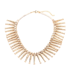 Collier Pendentif Poisson En Alliage Doré Vintage Avec Perles De Coquillage Blanches Style Animal Marin Exagéré Pour Femmes Bijoux Faits Main