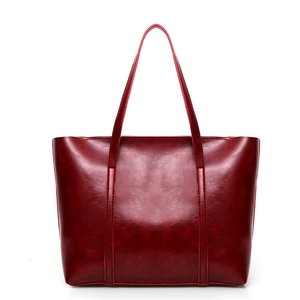 Grand sac cabas classique bordeaux en cuir brillant pour femme avec bretelles épurées