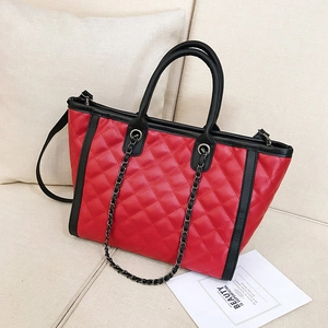 Sac Fourre-tout En Cuir PU Matelassé Grande Capacité Sac À Main Mode Avec Décoration De Chaîne En Métal Sac À Épaule Tendance Femmes