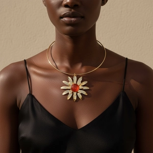 Exaggerated Three Dimensional Flower Pendant Choker Necklace Alloy Polished Golden Sunflower Resin Bead Jewelry For Women