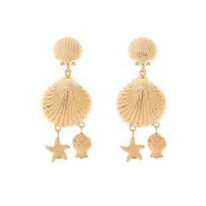 Boucles d'oreilles dorées sur le thème de l'océan avec pendentifs étoile de mer et coquillage