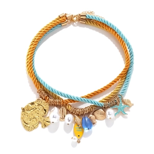 Collier multi-rangs océan avec poisson étoile de mer coquillages et perles