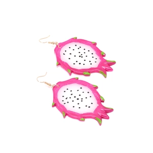 Boucles d'oreilles créatives pitaya avec peau rose et pulpe de fruit blanche