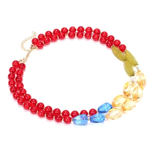 Collier multicouche à perles colorées avec perles jelly et fermoir mousqueton doré