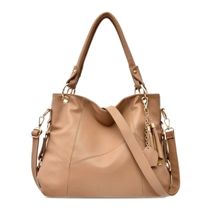 Grande borsa a mano minimalista in pelle kaki a grana con un ciondolo a nappa decorativo