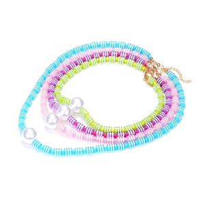 Lot de 4 colliers de perles colorées faits main avec perles et fermoirs mousquetons dorés