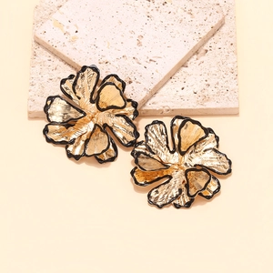 Fashionable golden double-layer metal flower stud earrings with black oil-drop edges