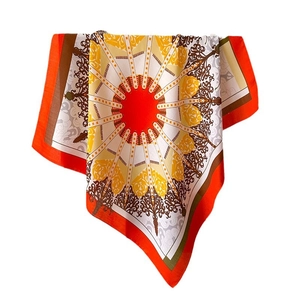 Eleganter 90cm Seidenschal mit Vintage-Geometrie-Mustern in Orange- und Rottönen