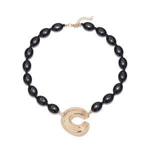 Collier Perles Rétro Alliage Grand Pendentif C Résine Perles Ovales Bijoux De Mode Exagérés Pour Femmes Élégant