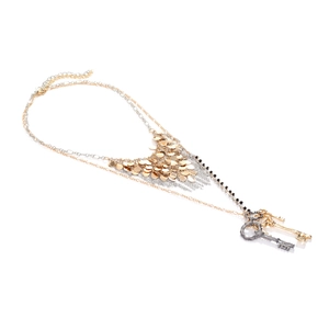 Collier multi-rangs avec paillettes dorées, perles noires et pendentifs clés vintage