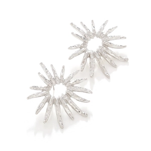 Textured silver sunflower earrings in retro metallic alloy for a chic beach style look