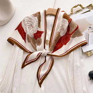 Camellia Floral Print Triangle Scarf Elegant Herringbone Satin Feel Shawl Wrap For Women Winter Warm Fashion Neck Headscarf