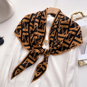 Women Triangle Scarf Shawl Geometric Letter Print Herringbone Polyester Warm Fashion Neck Warmer Versatile Headband