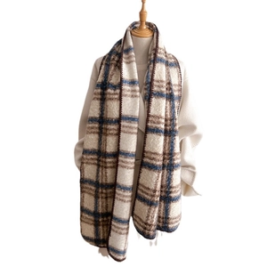 Écharpe à carreaux classique avec motifs marron et bleu, texture cachemire pour l'hiver