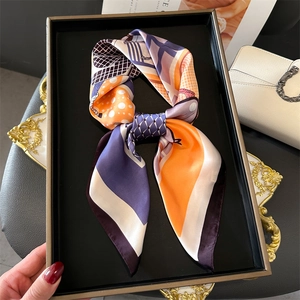 Élégant Foulard Carré Satin Simulation Satin Imprimé Cheval Rayures Pois Foulard Cheveux Bandana Pour Femmes Bureau Mode Accessoire