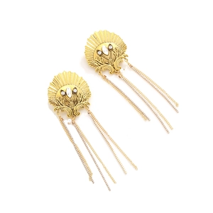 Boucles d'oreilles pendantes vintage dorées en éventail avec glands en strass chic