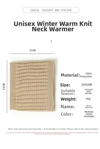 Dettaglio macro dello scaldacollo in maglia beige con trama e dimensioni chiare