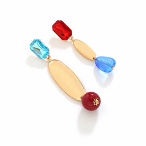 Boucles d'oreilles géométriques en alliage avec pendentifs en résine et design asymétrique