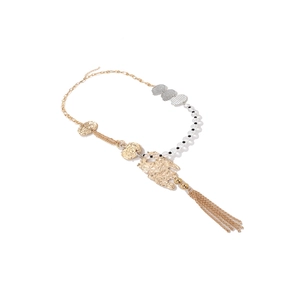 Collier perlé bohème avec glands géométriques dorés et pendentif pièces en métal vintage