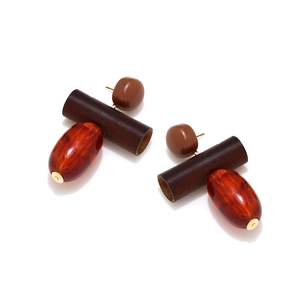 Retro bohemian geometric earrings featuring dark wood beads and amber resin waterdrop pendants