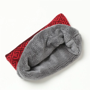 Dicker Winter-Strickschal mit rotem Muster und weichem grauen Fleecefutter für Damen