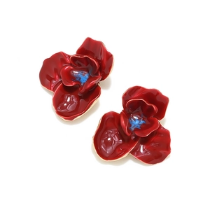 Boucles d'oreilles fleur 3D en émail rouge avec cœur bleu et finitions dorées pour femme