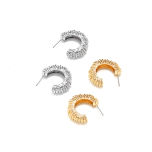 Boucles d'oreilles créoles en C texturées dorées et argentées au design vintage