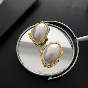 Vintage French Style Copper Stud Earrings With Stainless Steel Earring Post Oval Faux Artificial Pearl Elegant Retro Luxury Women