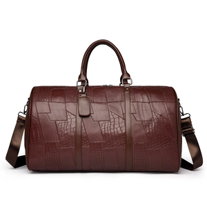 Grande borsa da viaggio patchwork marrone scuro con trama a coccodrillo e tracolla