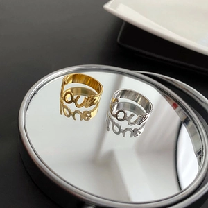 Anello In Acciaio Inossidabile Con Lettera Love Traforata Apertura Regolabile Gioielli Di Moda Minimalisti Per Donne